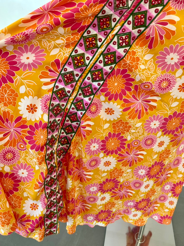 Floral embroidered magic dress
