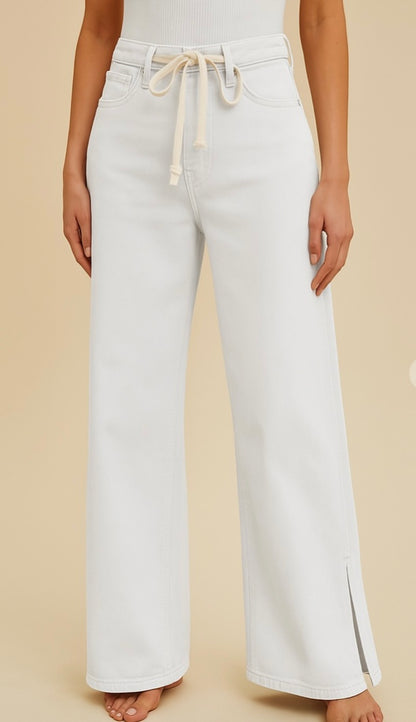 Timeless white jeans