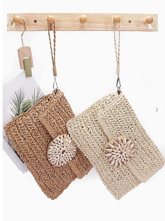 adorable seashell bag perfect for summer vacations