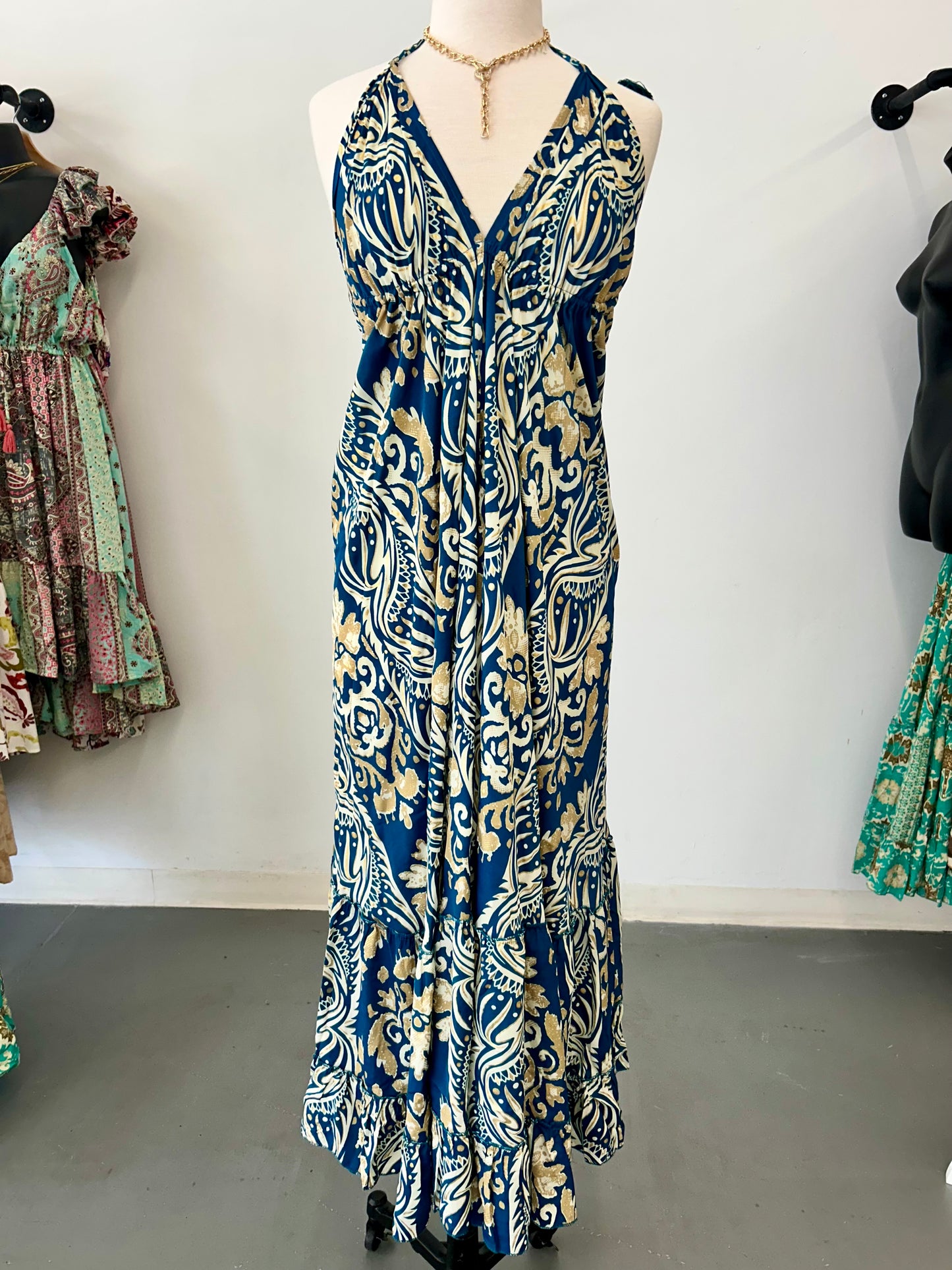 Mika magic dress